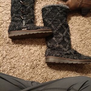 Muk Luks Black Knit Winter Boots